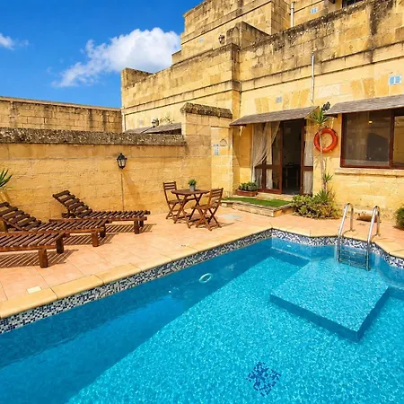 וילה Ir Razzett Ta Elias Traditional 4 Bedroom Gozitan With Private Pool, En-suite Bathrooms Bbq In