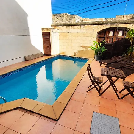 Ir Razzett Ta Elias Traditional 4 Bedroom Gozitan With Private Pool, En-suite Bathrooms Bbq In וילה