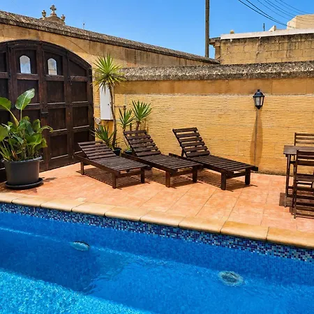 Ir Razzett Ta Elias Traditional 4 Bedroom Gozitan With Private Pool, En-suite Bathrooms Bbq In וילה *
