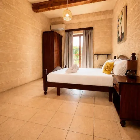Ir Razzett Ta Elias Traditional 4 Bedroom Gozitan With Private Pool, En-suite Bathrooms Bbq In *